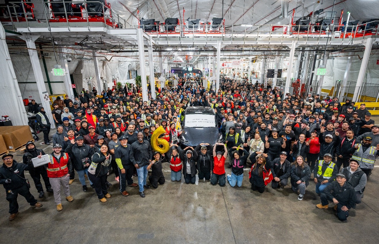 特斯拉攜賽博越野旅行車與熱門車型亮相2024貴陽國際車展，引領未來出行新浪潮